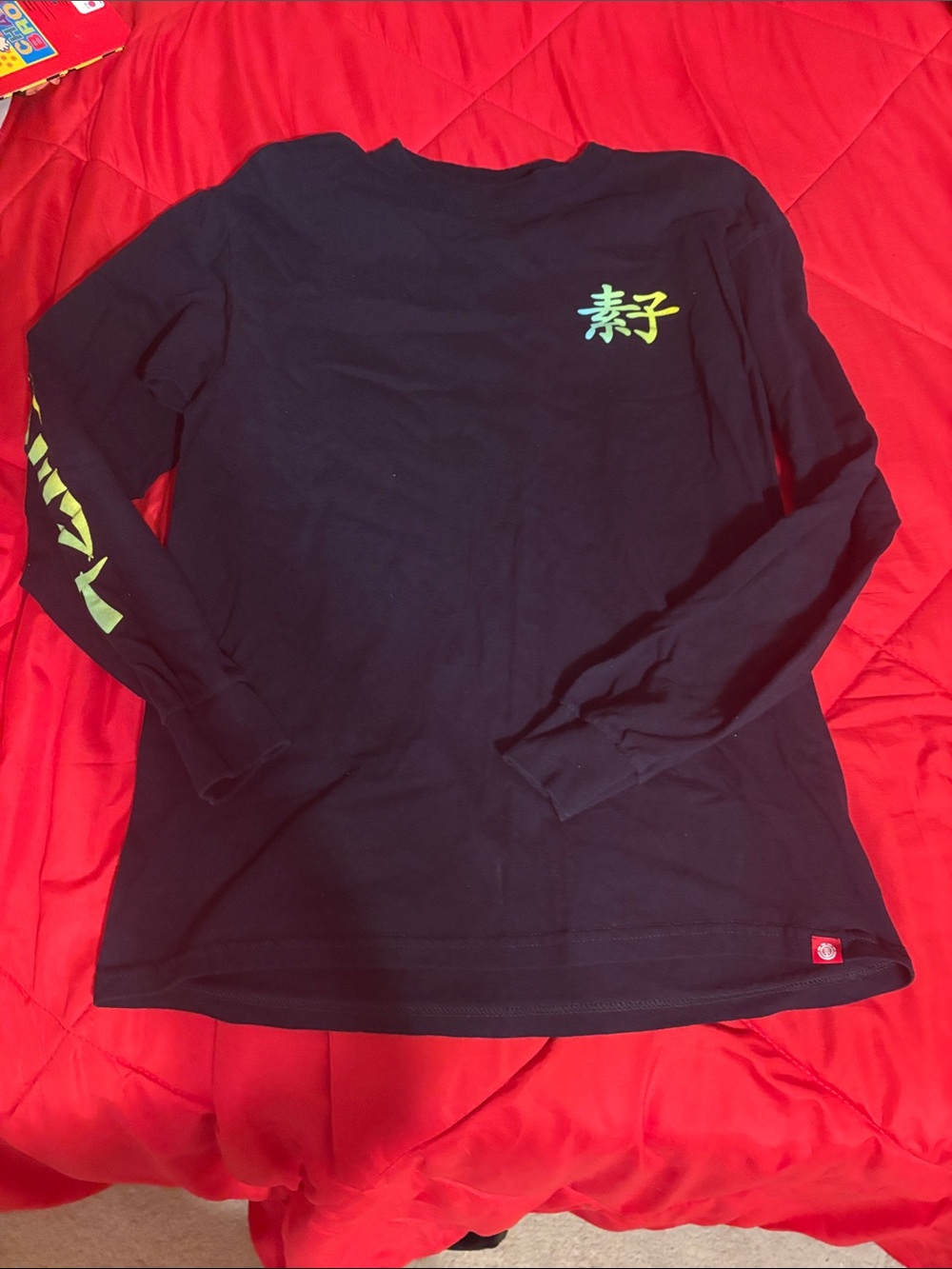 Men’s Long-Sleeve Graphic Tee